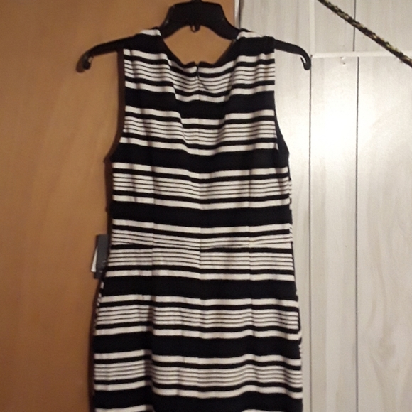 ADRIANNA WOMEN'S SLEEVELESS STRIPE BODYCON DRESS 12m white/BLK - Picture 5 of 8